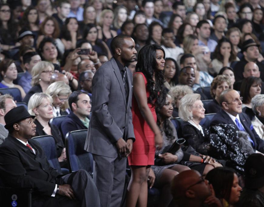 Bewegender Moment: Whitneys Kinder Bobbi Kristina und Nick verfolgen die Gala zu Ehren ihrer Mutter im Publikum