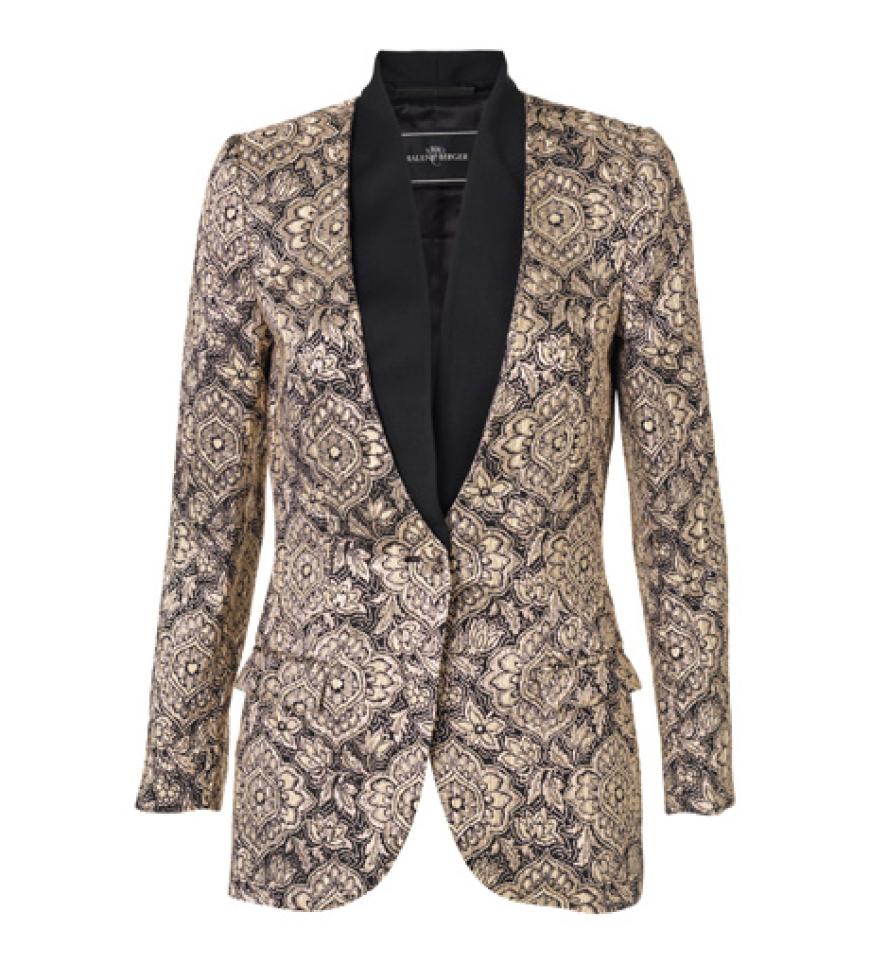 Nicht nur im Sommer ein treuer Begleiter der Deuerbrenner Blazer kommt auch im Fashion-Herbst zum Einsatz! Von By Malene Birger, ca. 400 Euro