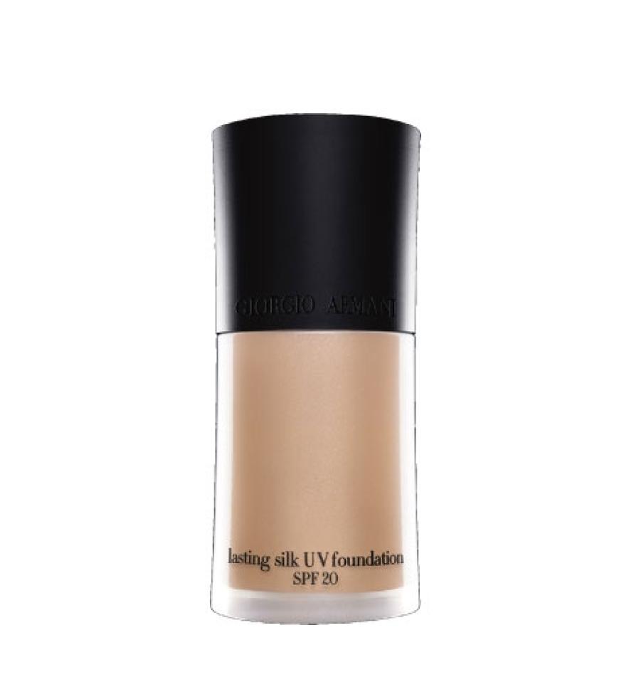 Perfektes Make-Up: Lasting Silk UV Foundation von Giorgio Armani, 30 ml ca. 43 Euro