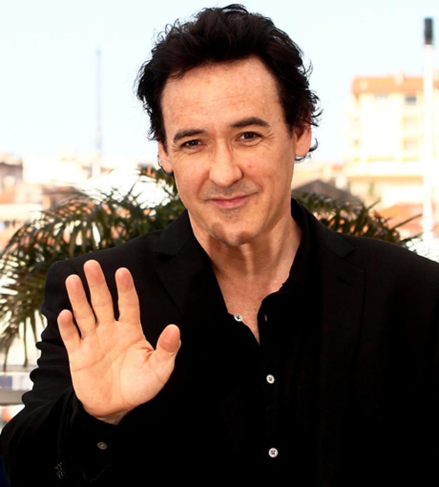 Auch John Cusack ist in dem stargespickten Streifen zu sehen