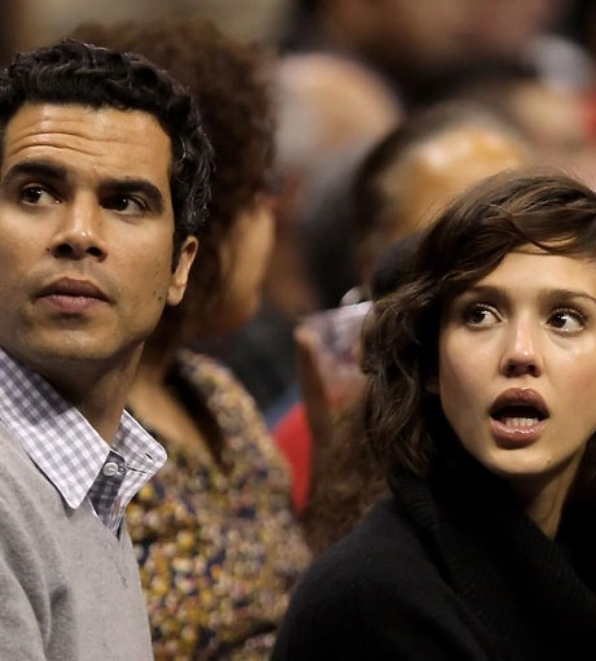Spannung pur: Jessica Alba und ihr Mann Cash Warren fiebern beim Spiel der