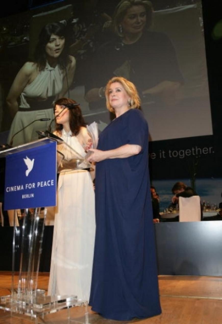 Jasmin Tabatabei und Catherine Deneuve
