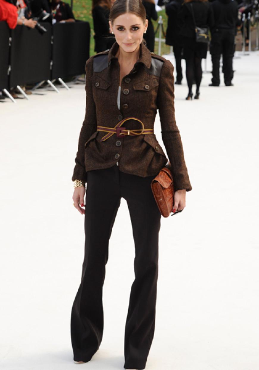Ein strenger Look mit WOW-Effekt: Olivia Palermo auf der London FashionWeek Spring/Summer 2013