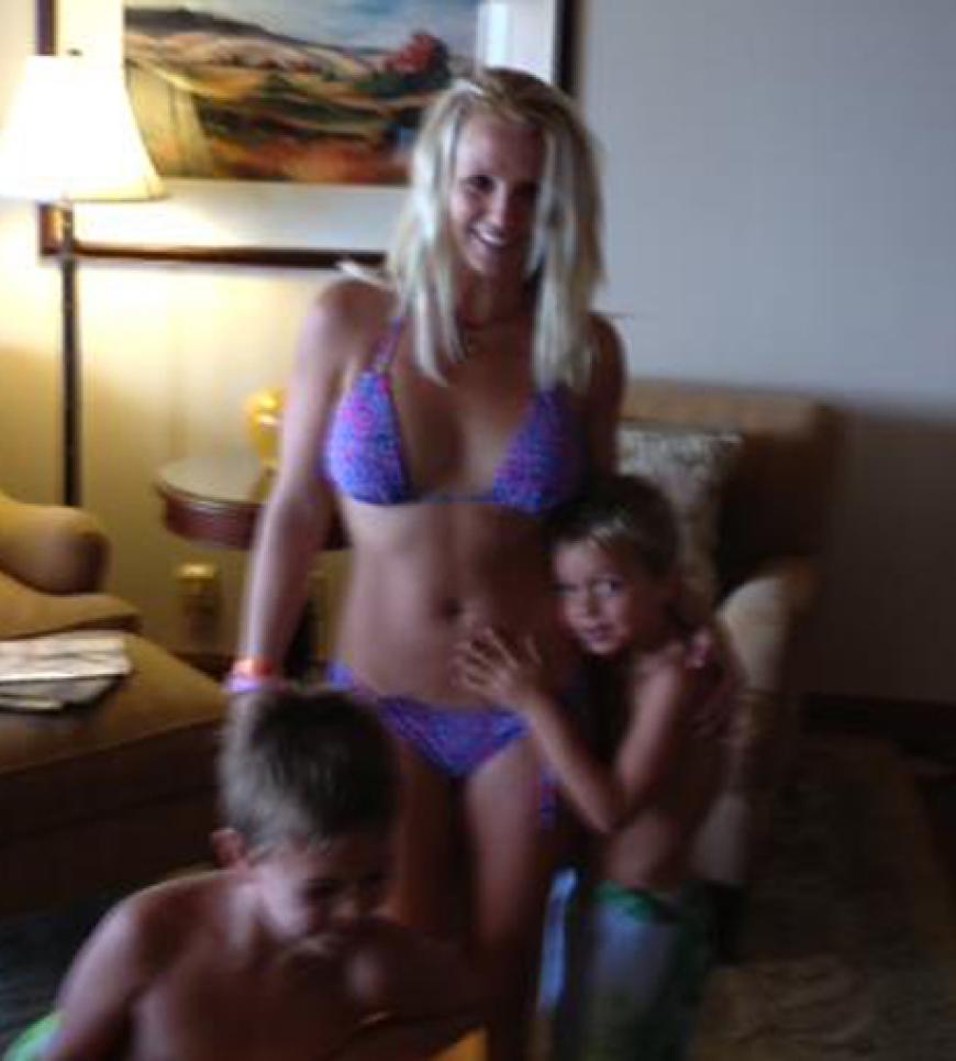 Bikini-Moment: Britney Spears im sexy Zweiteiler mit ihren beiden Söhnen