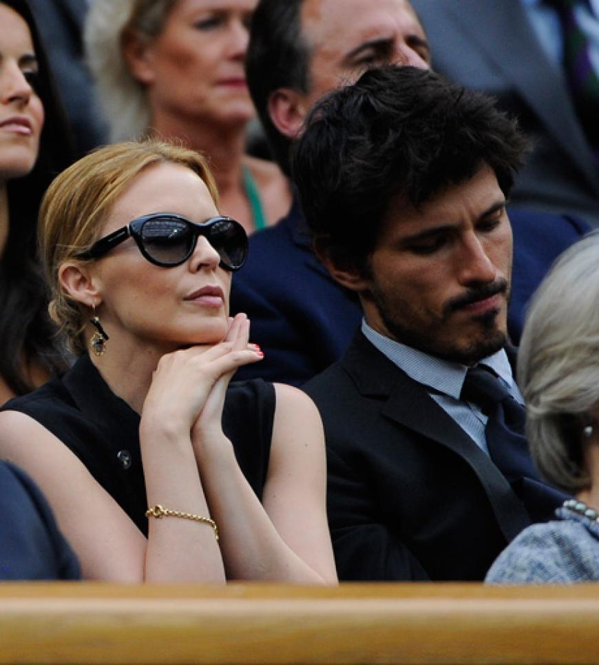 Volle Konzentration: Während Sängerin Kylie Minogue gebannt das Match verfolgt, scheint Andres etwas abgelenkt zu sein