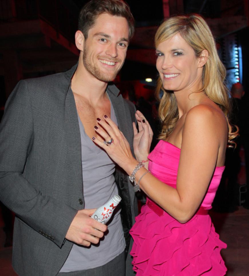 Verena Wriedt und Freund Marcus Zierke turtelten bei der Fashion Show von Guess herum