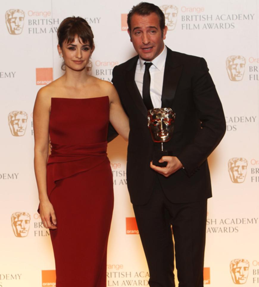 Penelope Cruz gratulierte Jean Dujardin, der seine Auszeichnung für seine Rolle in