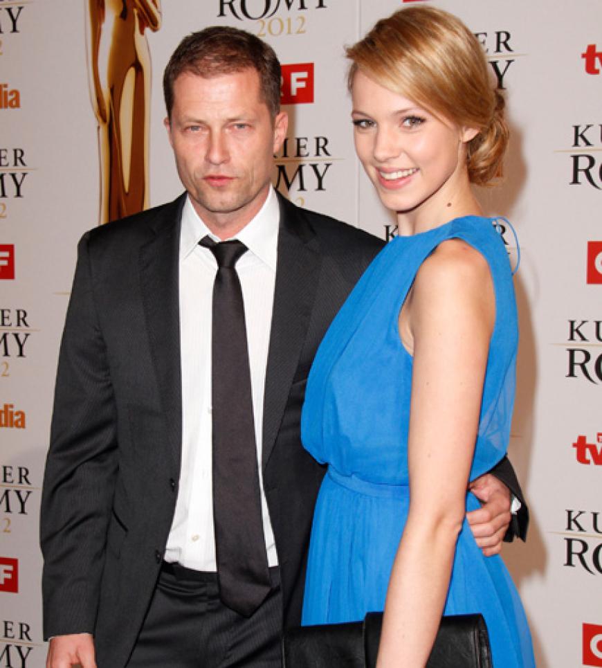 In Wien wurde am Samstagabend, 21. April, ordentlich gefeiert. Die Romy wurde vergeben und dazu kamen vielen Stars, wie auch Schauspieler Till Schweiger mit Freundin Svenja Holtmann