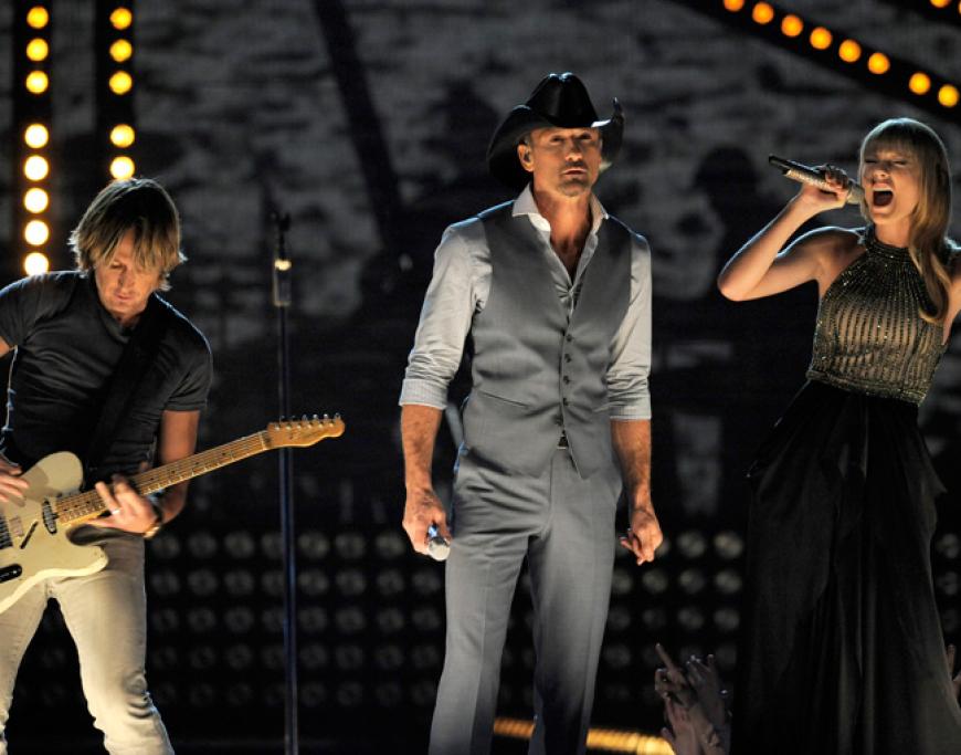 Dieser Auftriit gehörte zu den Highlights des Abends: Keith Urban, Tim McGraw und Taylor Swift sangen gemeinsam Tims Song