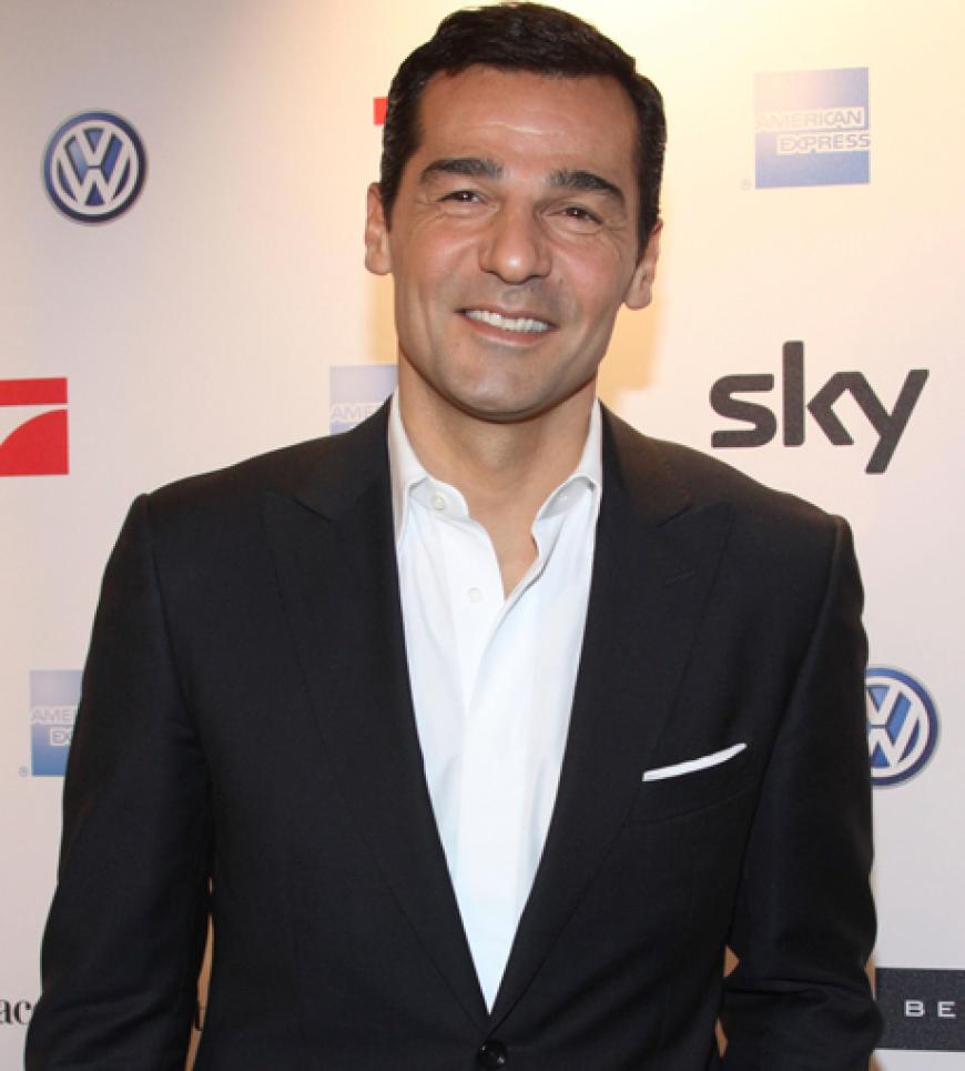 Machte seinem Ruf als Frauenliebling im schicken Anzug alle Ehre: Erol Sander