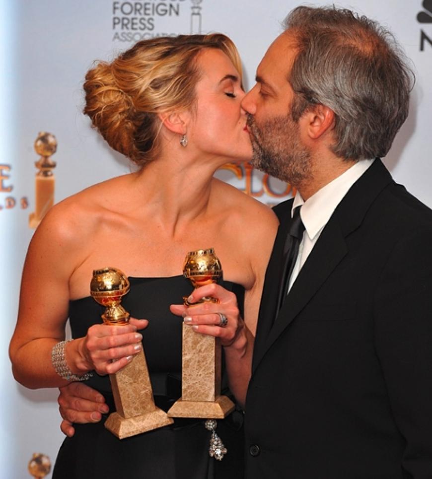 So schön kann Liebe sein: In ihrer Dankesrede bedachte Kate Winslet besonders ihren Ehemann Sam Mendes und ihren beiden gemeinsamen Kindern.