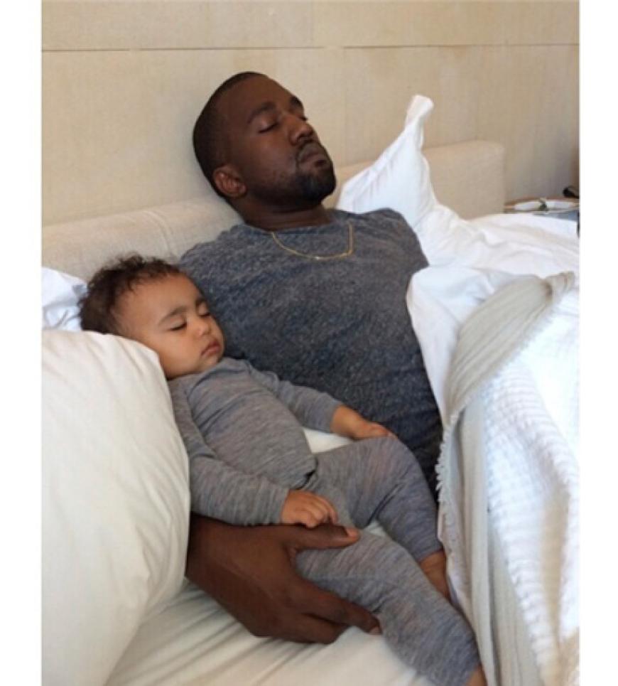 Süße Träume - North und Papa Kanye West verschlafen ihren ersten Geburtstag
