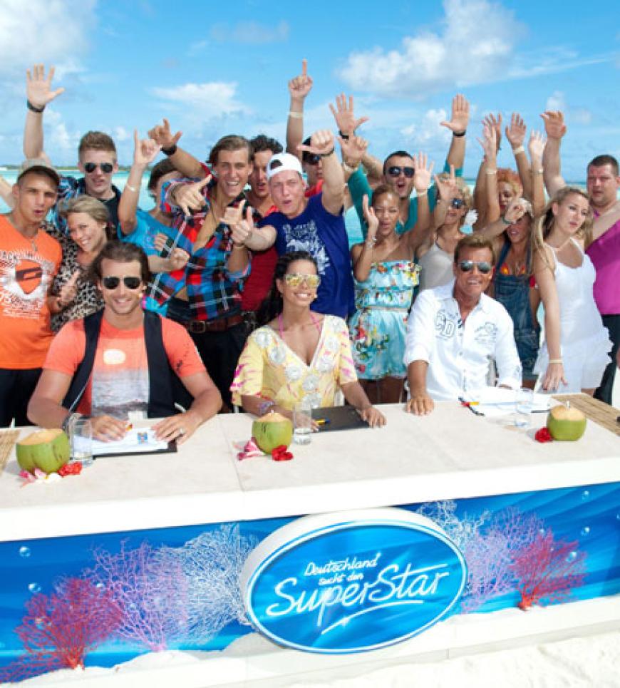 Die DSDS-Top 15 mit der Jury bestehend aus Patrick Nuo, Fernanda Brandao und Dieter Bohlen. Ab jetzt muss für die Live-Shows geprobt werden