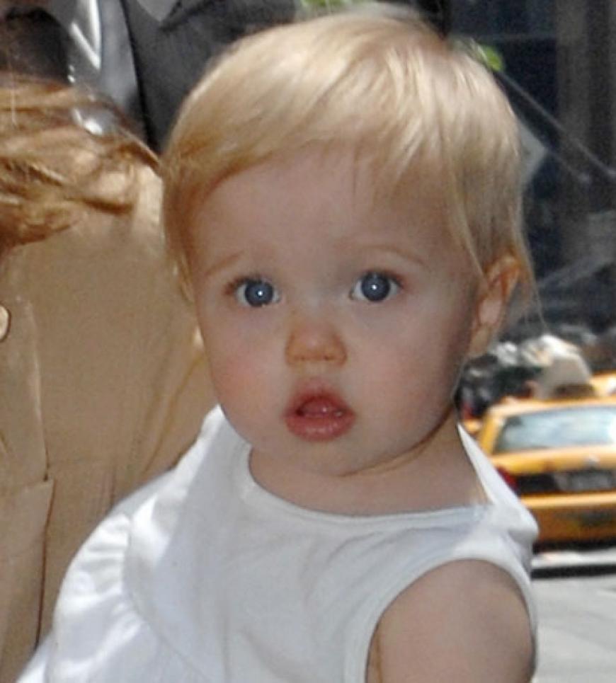 Süß: Die kleine Shiloh Nouvel Jolie-Pitt kam am 27. Mai 2006 in Swakopmund, Namibia zur Welt und ist die erste leibliche Tochter des Paares