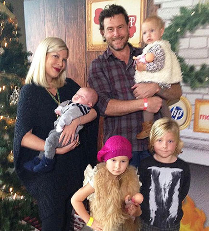 Tori Spelling feiert mit ihrer Großfamilie Weihnachten