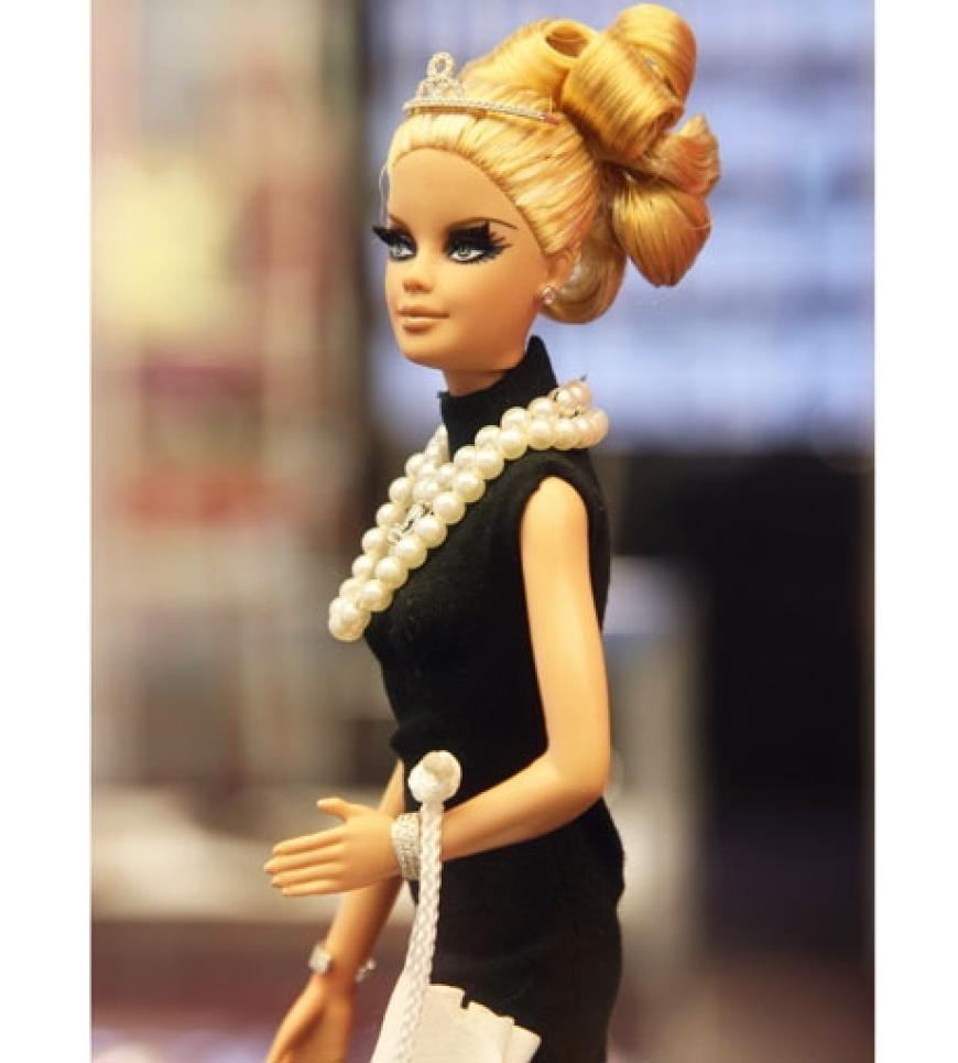 Es gibt auch eine extra Barbie-Ausstellung. Zu Ehren der schönen Blondine, die vor kurzem ihren 50. Geburtstag feierte