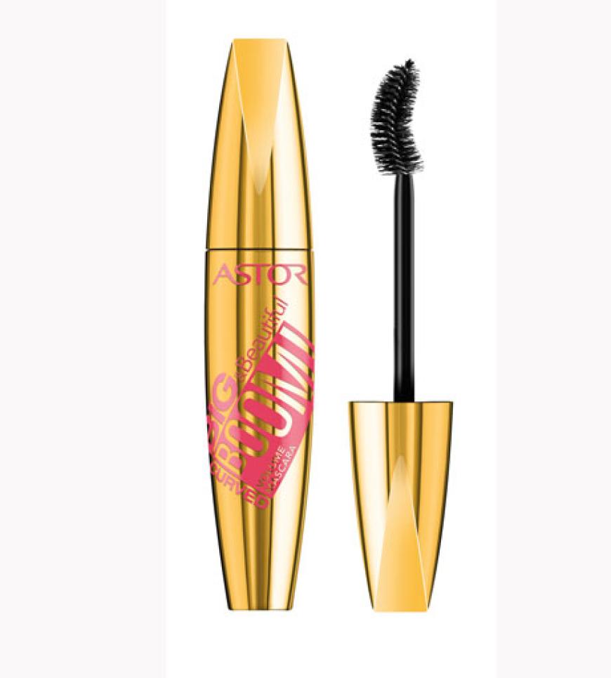 Bei einem unvergesslichen Augenaufschlag à la Kylie Minogue, dürfen lange, geschwungene Wimpern natürlich nicht fehlen. Die kurvige Bürste der Astor- Mascara hilft beim Auftragen und verhilft jeder einzelnen Wimper zu tollem Volumen.