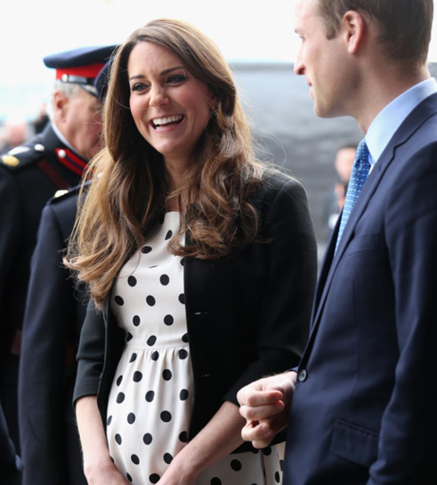 Am 29. April 2013 feierten Herzogin Kate und Prinz William ihren zweiten Hochzeitstag. Das Prinzenpaar könnte momentan nicht glücklicher sein - denn Kate ist schwanger! Schon in wenigen Tagen soll das Kind zur Welt kommen - Grund genug, um auf Kates und Williams Liebesgeschichte zurück zu blicken