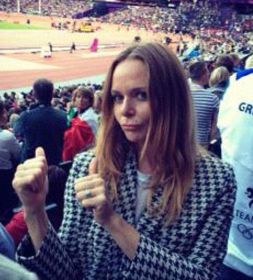 Stella McCartney feuerte im Stadion die Läufer an