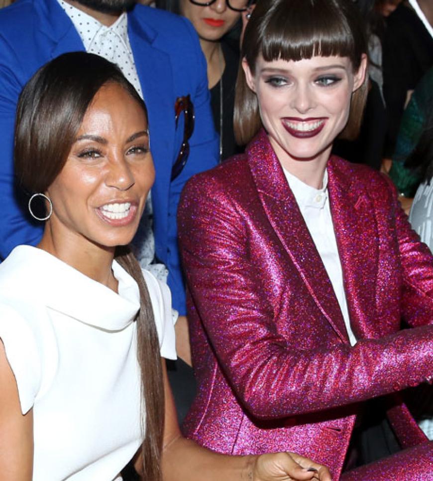 Was es wohl da zu lachen gibt? Jada Pinket Smith und Coco Rocha bei Christian Siriano