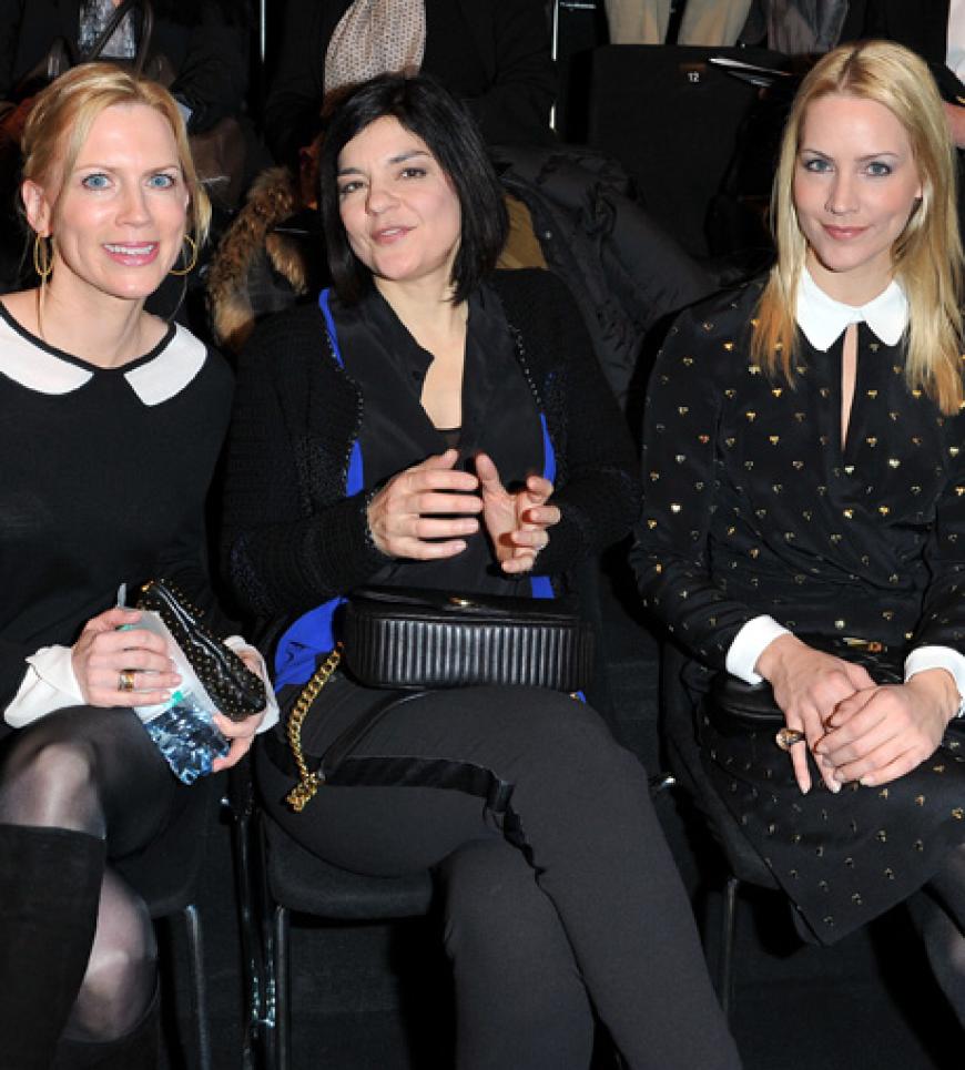Bei der Show von Rena Lange saßen Tamara Graefin von Nayhauss, Jasmin Tabatabai und Judith Rakers in der Front-Row