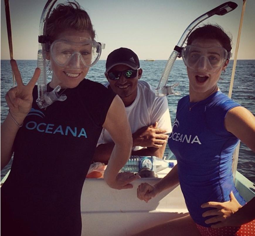 Ob Facebook, Twitter oder Instagram: Täglich versorgen uns die Promis mit neuen privaten Schnappschüssen! Cobie Smulders genießt ein Paar freie Tage und geht schnorcheln in Belize