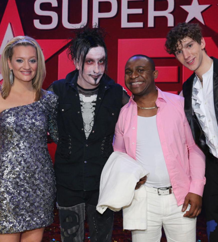 Halbfinale: Diese vier gaben am letzten Samstag, 1. Dezember, alles - und stehen nun im Finale. Sängerin Juliette Schoppmann, Magier Dan Sperry, Stimmenwunder Christian Barcotessa, Schmusesänger Jean-Michel Aweh und ...
