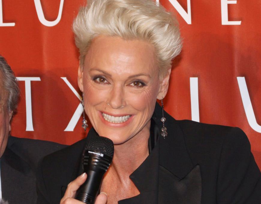 In Staffel 6 wurde Schauspielerin und Model Brigitte Nielsen zur Dschungelkönigin gekürt. Inzwischen tingelt die große Blondine von Show zu Show