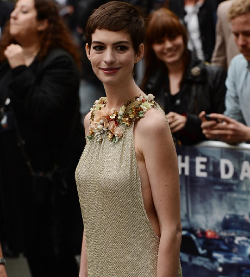 Und die Premieren-Karavane zieht weiter: Am Mittwoch, 18. Juli 2012, feierten Anne Hathway und ihre Crew die