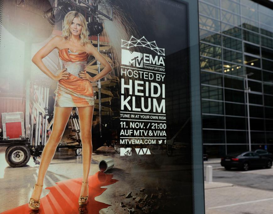 Am Sonntag, den 11. November 2012 war es wieder soweit: Die MTV Europe Music Awards (EMA's) wurden verliehen. Gastgeberin in der Frankfurter Festhalle war Heidi Klum, die die Crème de la Crème der internationalen Musikszene empfing