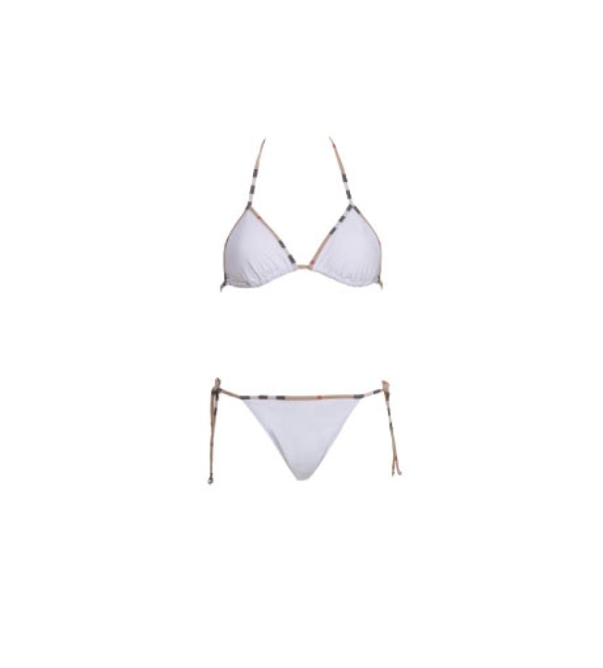 Die Strand-Hochzeit: Bikini von Burberry über Stylebop.com, ca. 140 Euro