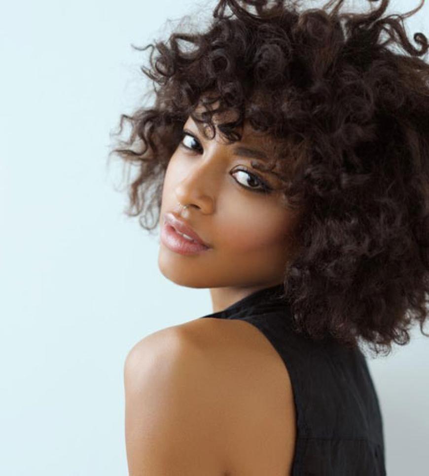 Jessi überzeugt als Allround-Talent. Das französische Model weiß womit sie die Männer rumkriegt...