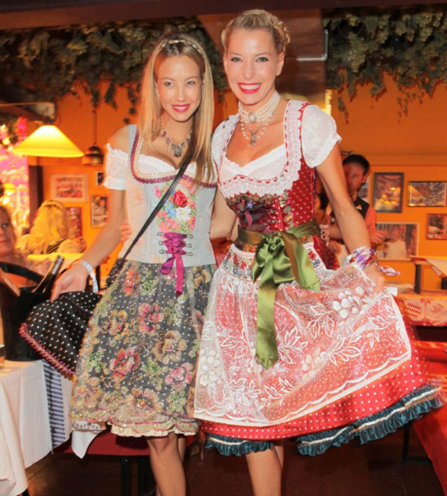 Auch Alessandra Pocher und Giulia Siegel haben sich schick für die Wiesn gemacht