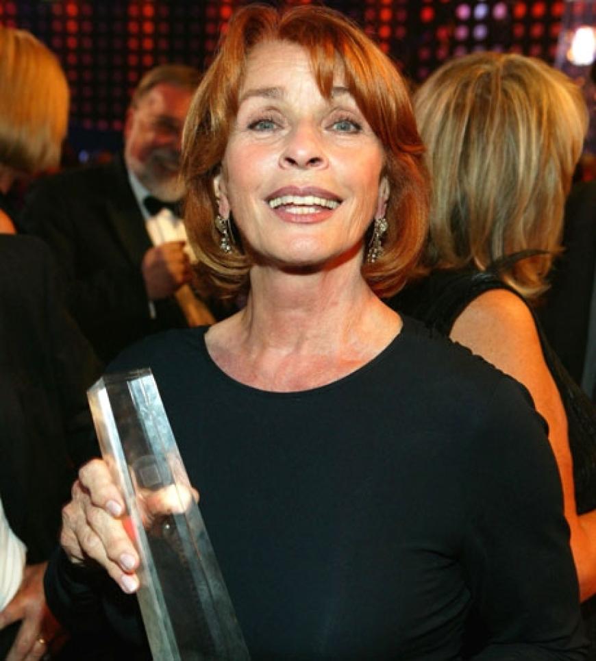 Senta Berger durfte den Preis als beste Schauspielerin entgegennehmen