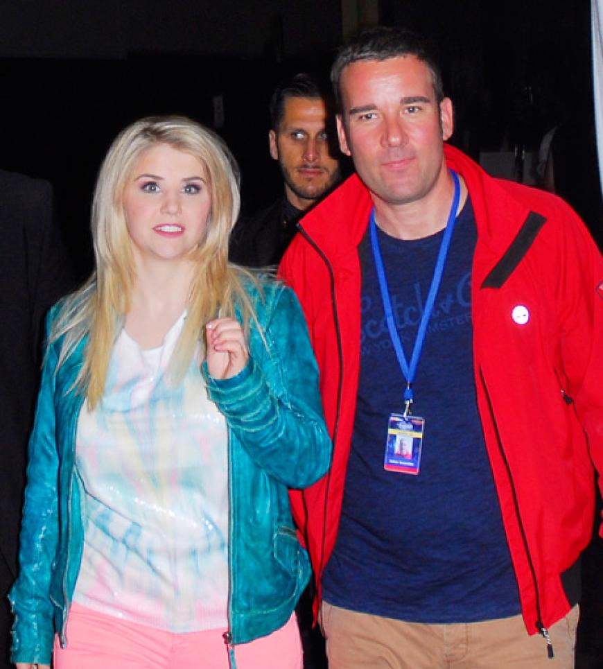 Was läuft zwischen DSDS-Gewinnerin Beatrice Egli und ihrem Manager Volker Neumüller? OK! fragte nach ... Was läuft zwischen DSDS-Gewinnerin Beatrice Egli und ihrem Manager Volker Neumüller? OK! fragte nach ...