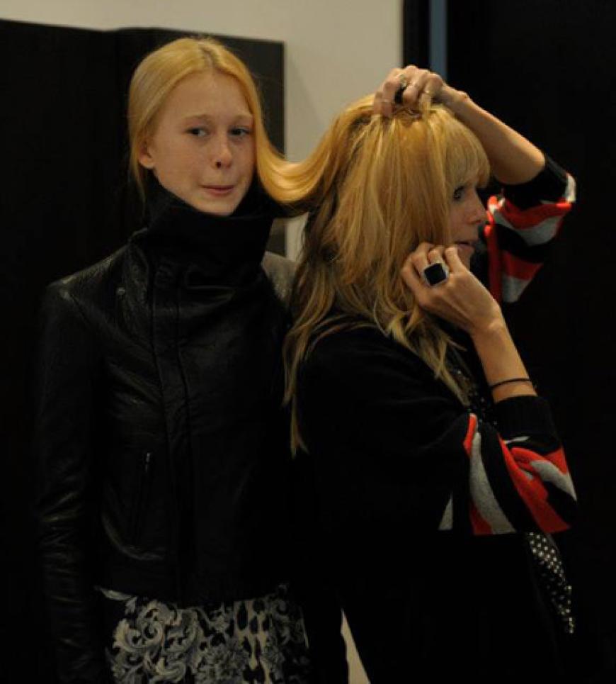 ---wegen ihrer Haarfarbe? Oder will Heidi etwa auch zum Friseur und Samanthas Look kopieren?