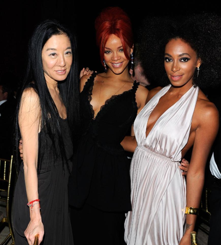 Das coolste Tripple des Abends: Vera Wang, Rihanna und Solange Knowles