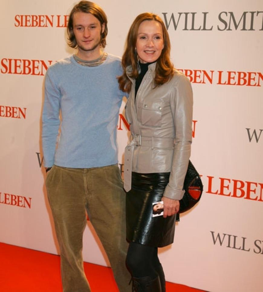 Schauspielerin Katja Flint und ihr Sohn Oscar, aus der Ehe mit Heiner Lauterbach