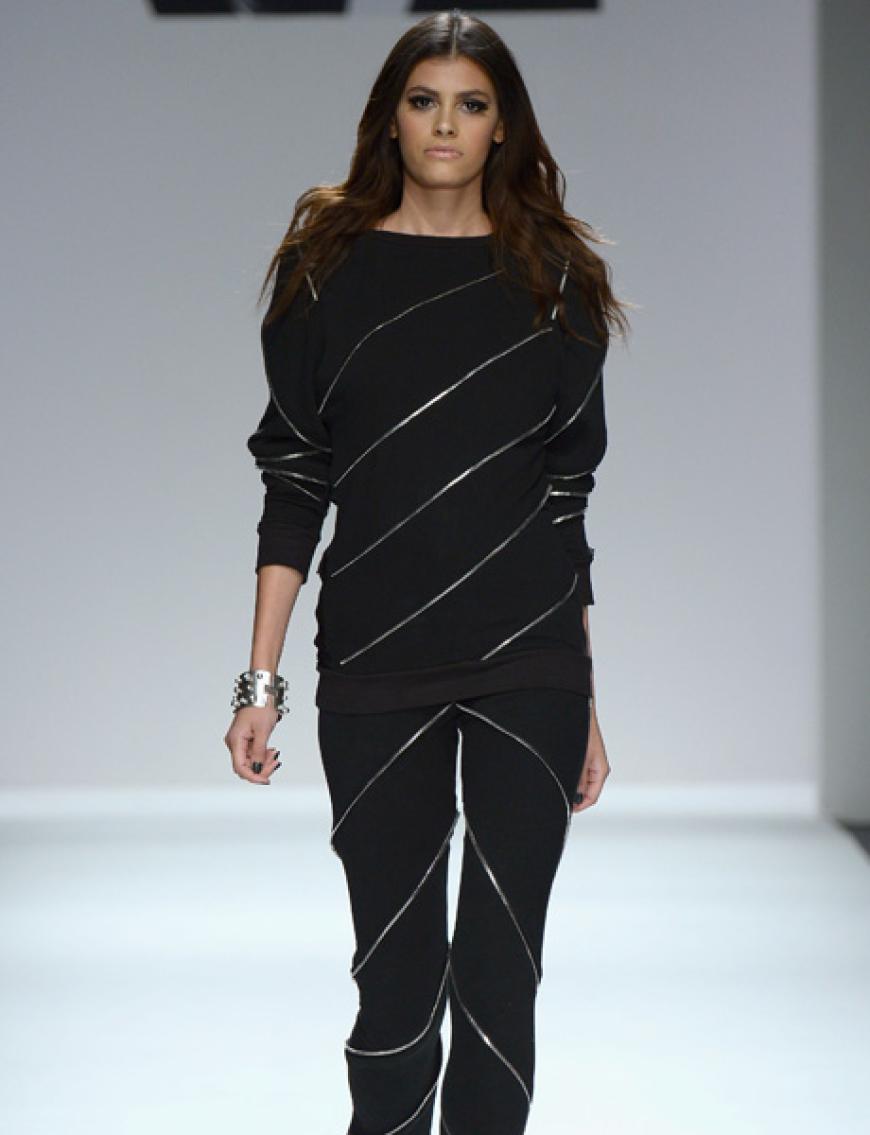 Die diesjährige Fashion Week in New York lockt wieder viele Promis an. Ein bekanntes Model eroberte dort den Laufsteg: GNTM-Gewinnerin Alisar Ailabouni ist der Liebling der Designer