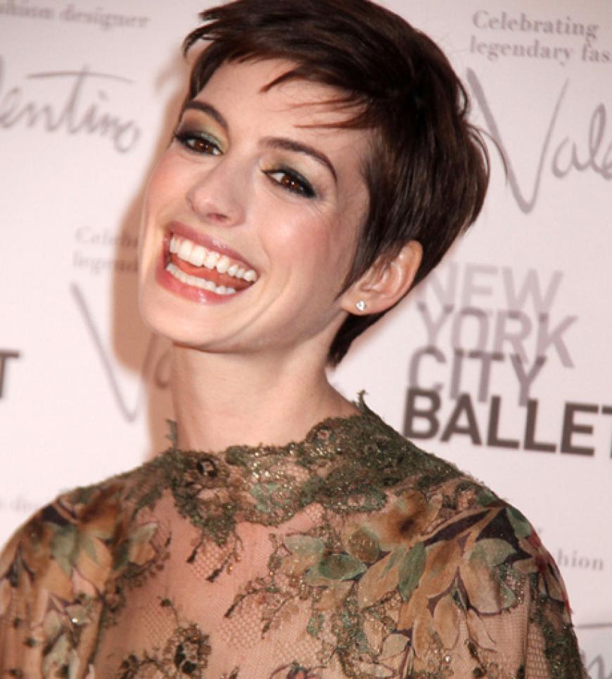 Ebenso wie ihre Schauspielkollegin Anne Hathaway
