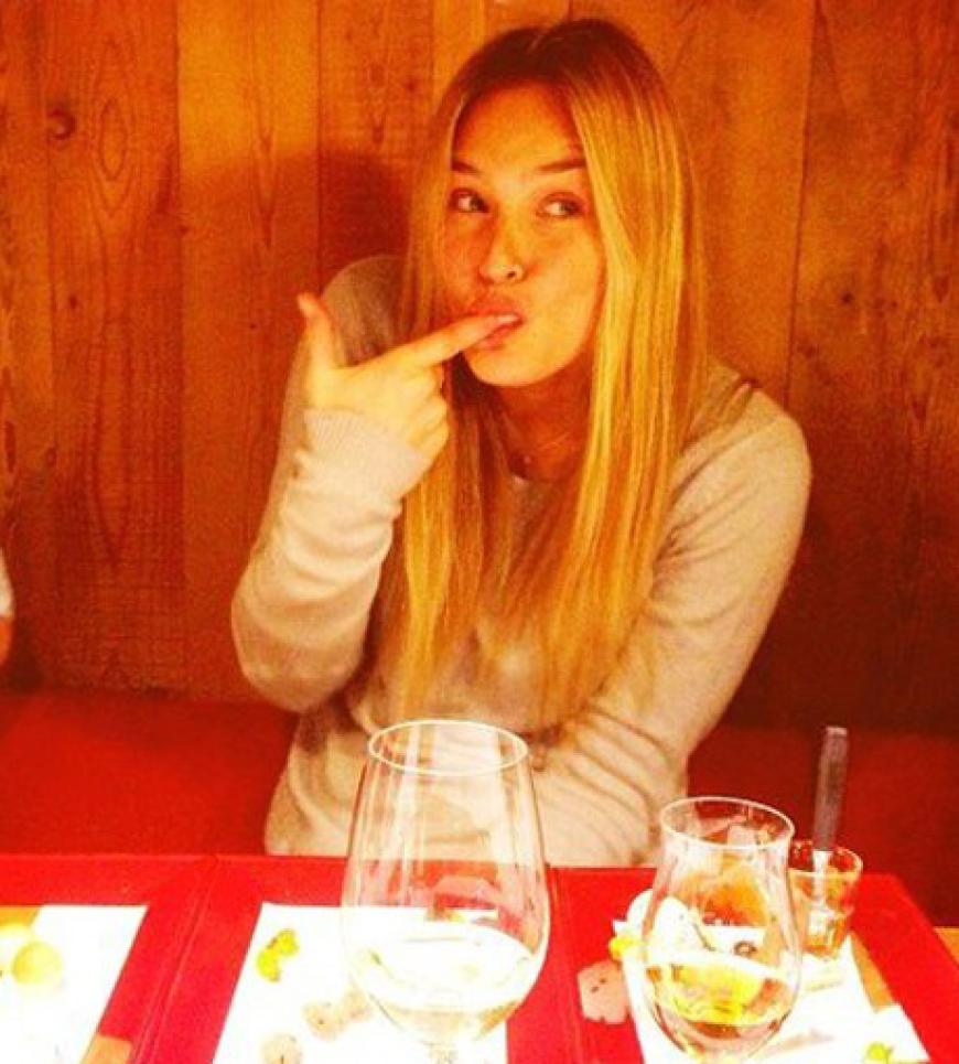 Model Bar Refaeli sündigt zu Weihnachten. Wie gut zu wissen!