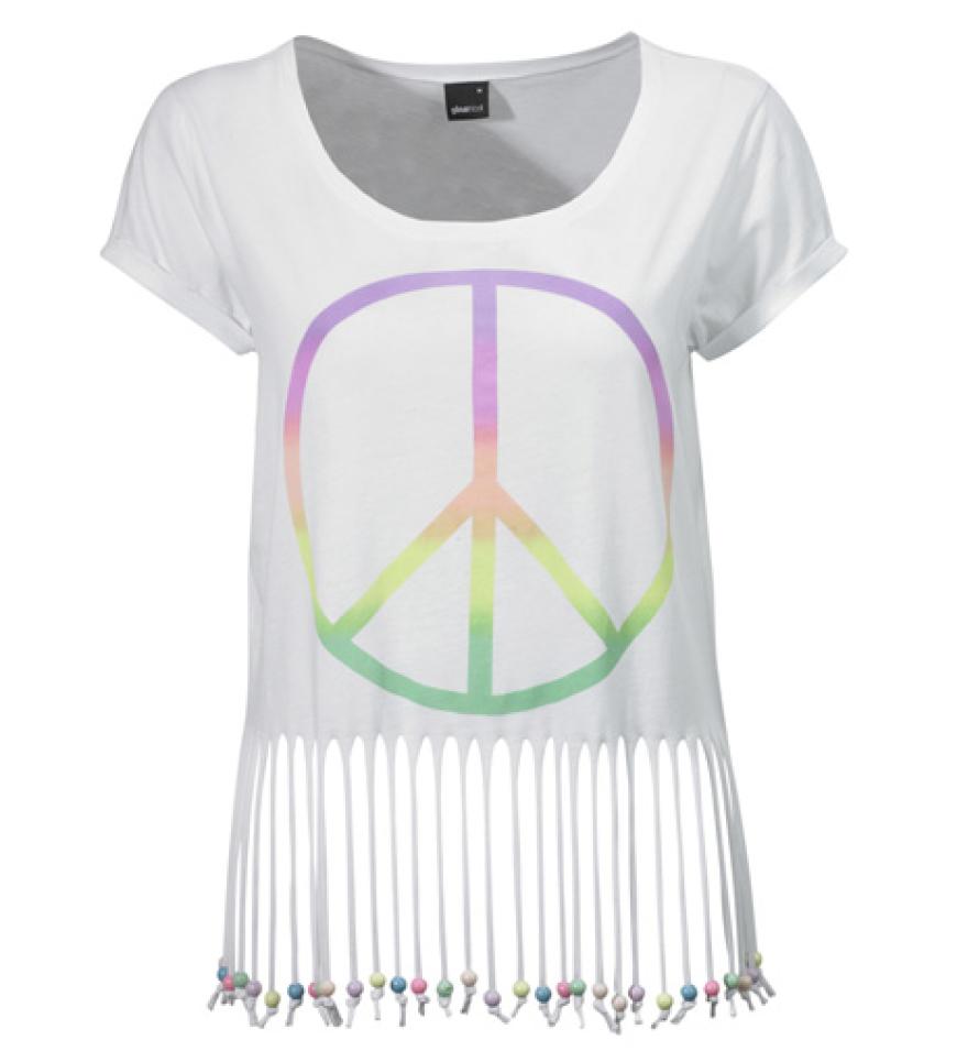 15. Juli 2012: Der Festival-Sommer kann beginnen! T-Shirt mit Peace-Zeichen und Fransen von Gina Tricot, ca. 15 Euro