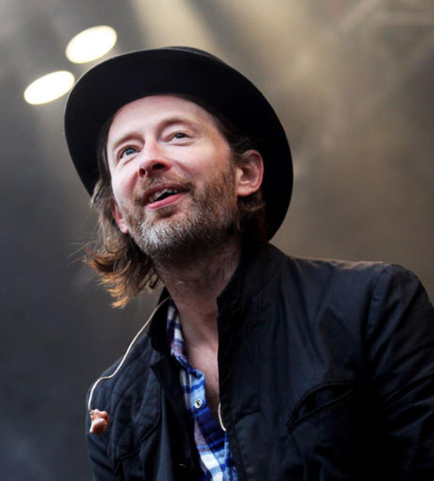 Thom Yorke, Frontsänger der Band "Radiohead" erlitt mit seinen Bandkollegen einen Schock. Vor Beginn ihres Konzertes in Toronto brach die Bühne zusammen... Thom Yorke, Frontsänger der Band "Radiohead" erlitt mit seinen Bandkollegen einen Schock. Vor Beginn ihres Konzertes in Toronto brach die Bühne zusammen...