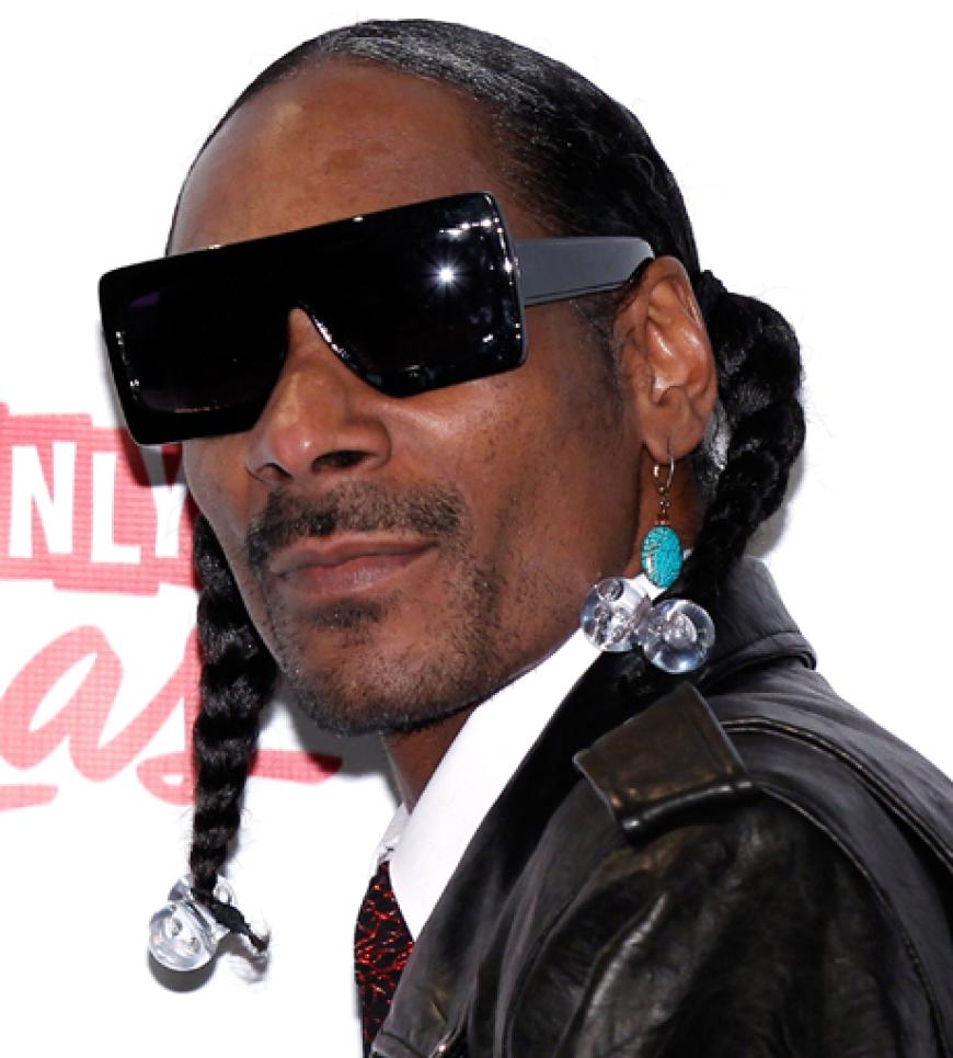 Er ist ein alter Hase im Musik-Business: Snoop Dogg ließ es sich nicht nehmen bei dem großen Event in Las Vegas dabei zu sein, schließlich diente er als Laudator für den Preis des besten digitalen Künstlers des Jahres.