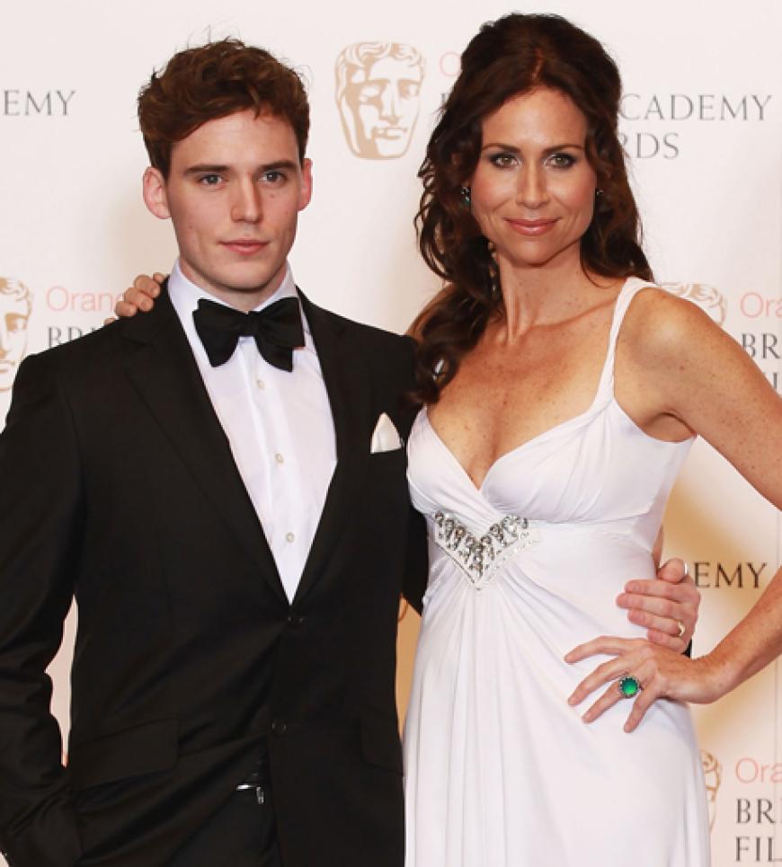 Sam Claflin Arm in Arm mit Minnie Driver