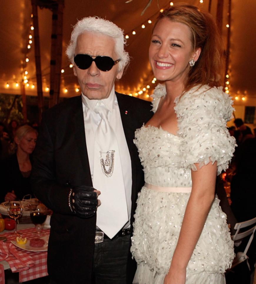 Besonders Karl Lagerfeld hat sich in die hübsche Amerikanerin verliebt und machte sie zum Gesicht der Mademoiselle-Handtaschenlinie von Chanel
