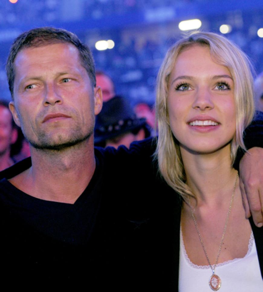 Auch Schauspieler Til Schweiger und seine Freundin SvenjaHoltmann fieberten dem Kampf entgegen