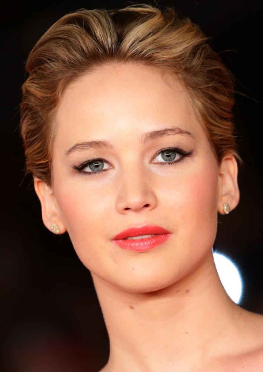 Das Make-Up war zurückhaltend, die Augen wurden mit einem Eyeliner betont