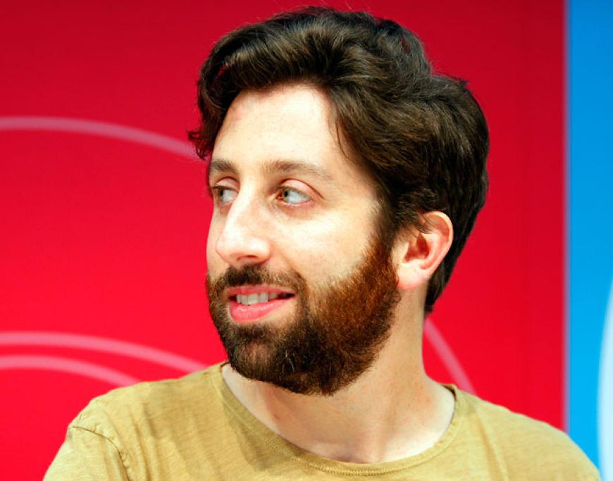 Leider kann Simon Helberg diesen Vollbart nur privat tragen. Schade!