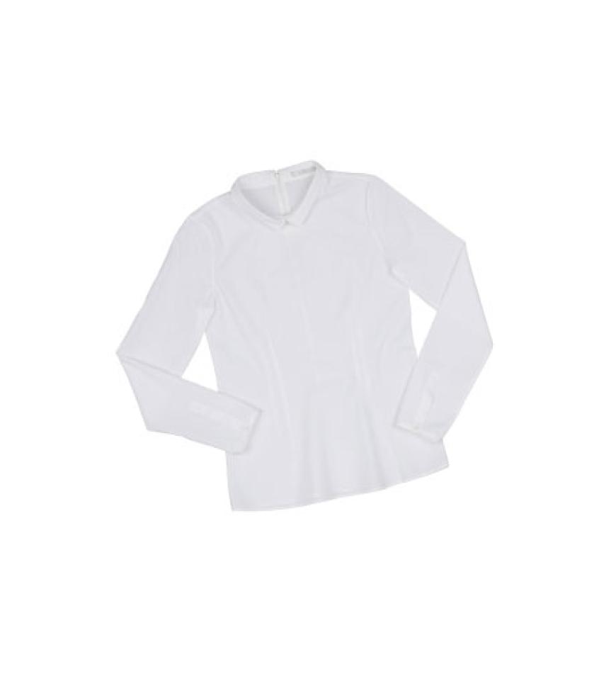 Ein Basic, das nie aus der Mode kommt: weiße Bluse mit Reißverschluss am Rücken von Cos, ca. 50 Euro